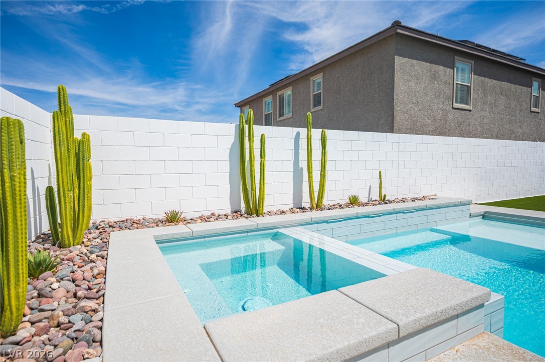 10184 Ocher Valley Avenue Property Photo 7