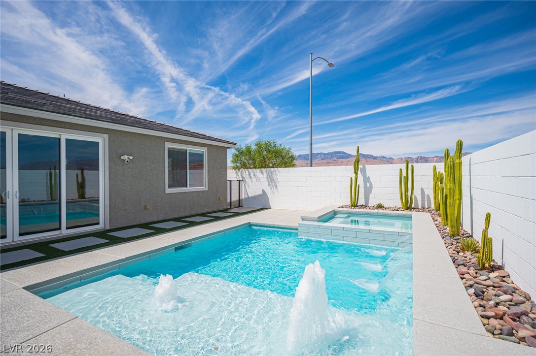 10184 Ocher Valley Avenue Property Photo 10