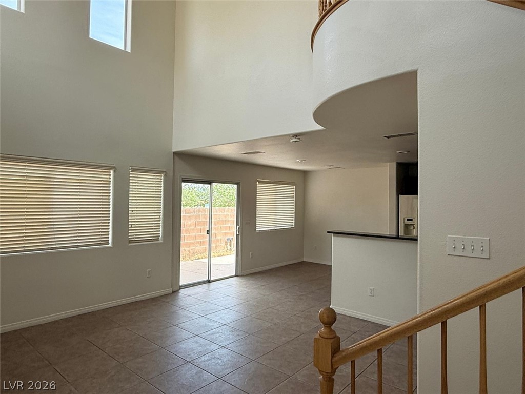 5665 Rose Tiara Drive Property Photo 4