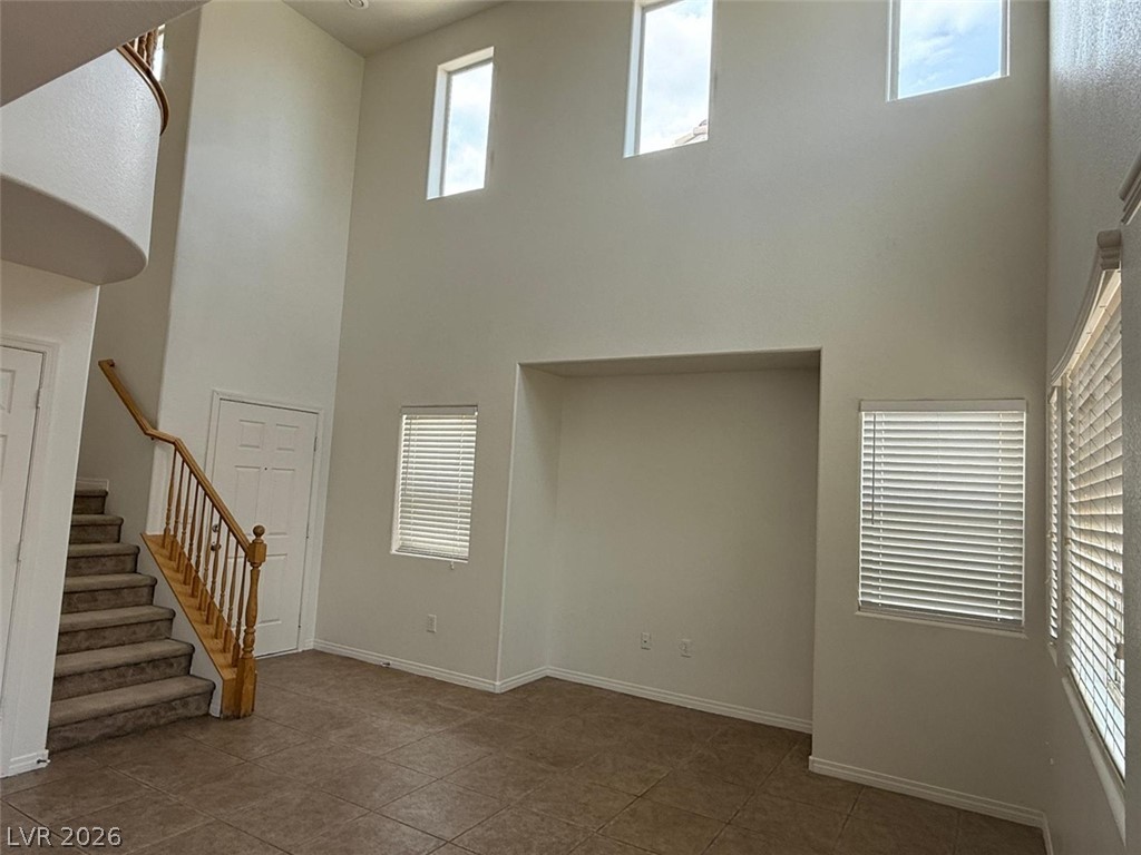 5665 Rose Tiara Drive Property Photo 5