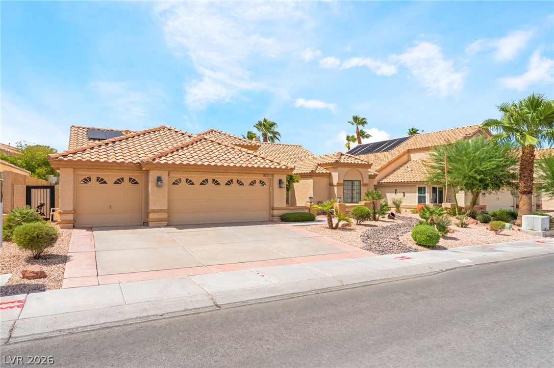 2305 Bear Valley Street Property Photo 4