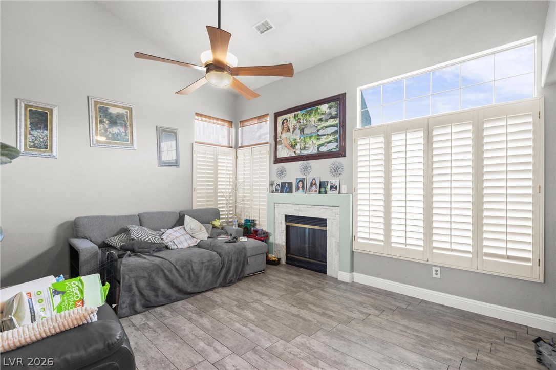 5024 Silhouette Avenue Property Photo 9