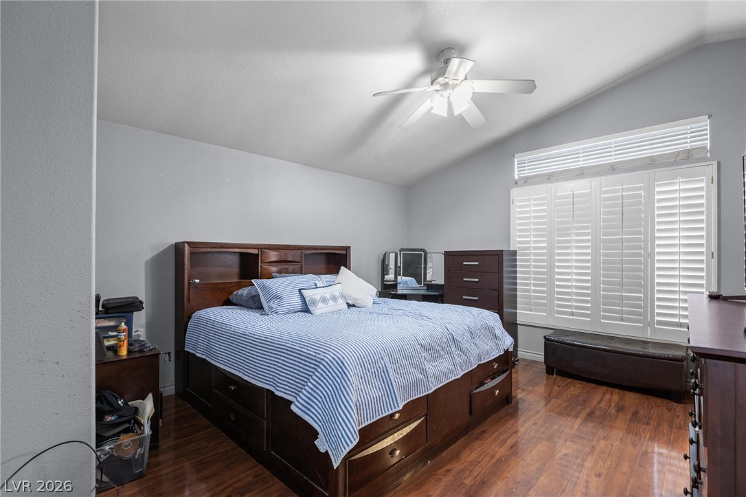 5024 Silhouette Avenue Property Photo 13