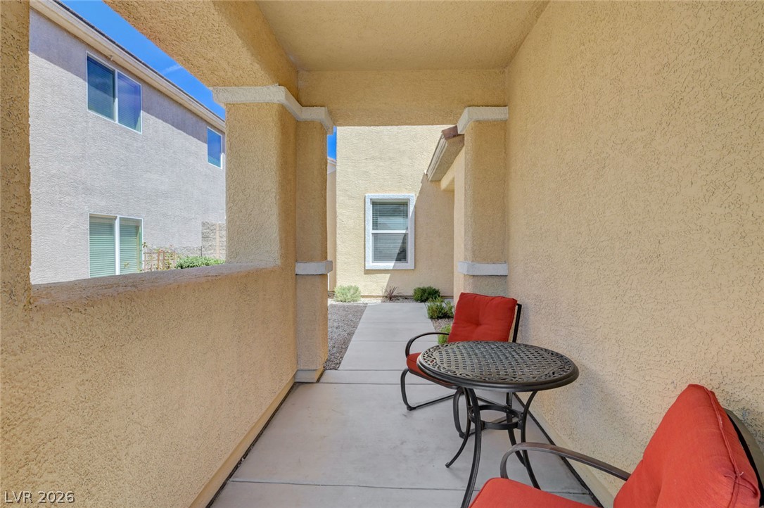 2884 Strathallan Avenue Property Photo 4