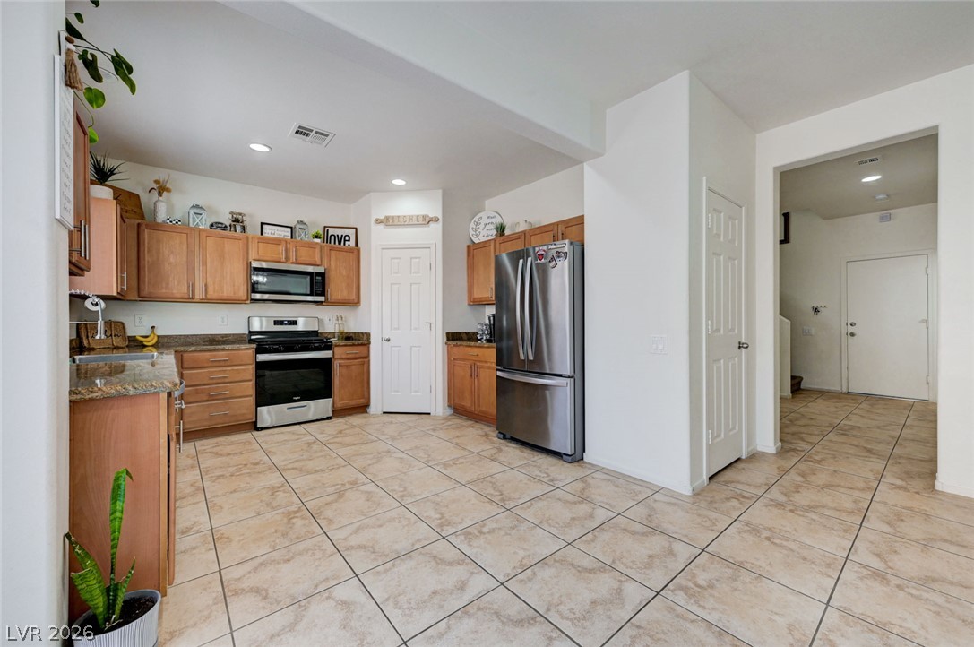 2884 Strathallan Avenue Property Photo 15