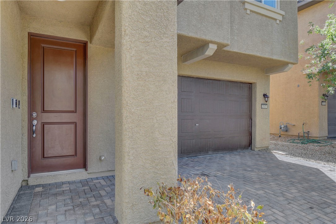 2107 Saybrook Avenue Property Photo 3