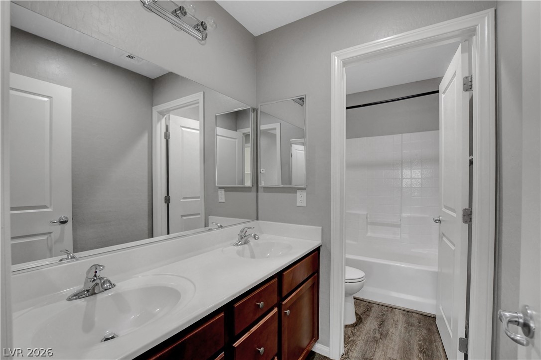 2107 Saybrook Avenue Property Photo 30