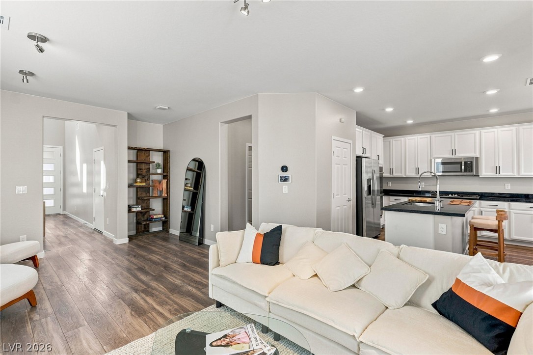 12388 Liberty Beacon Avenue Property Photo 11