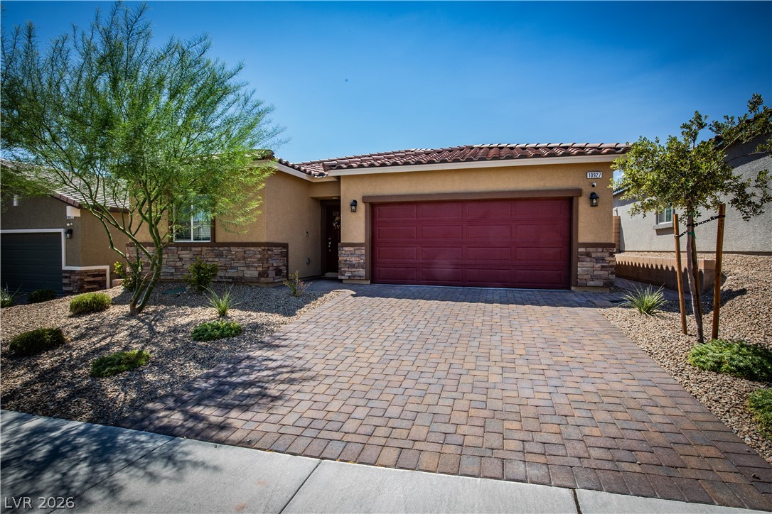 10927 Artisan Ranch Avenue Property Photo 2