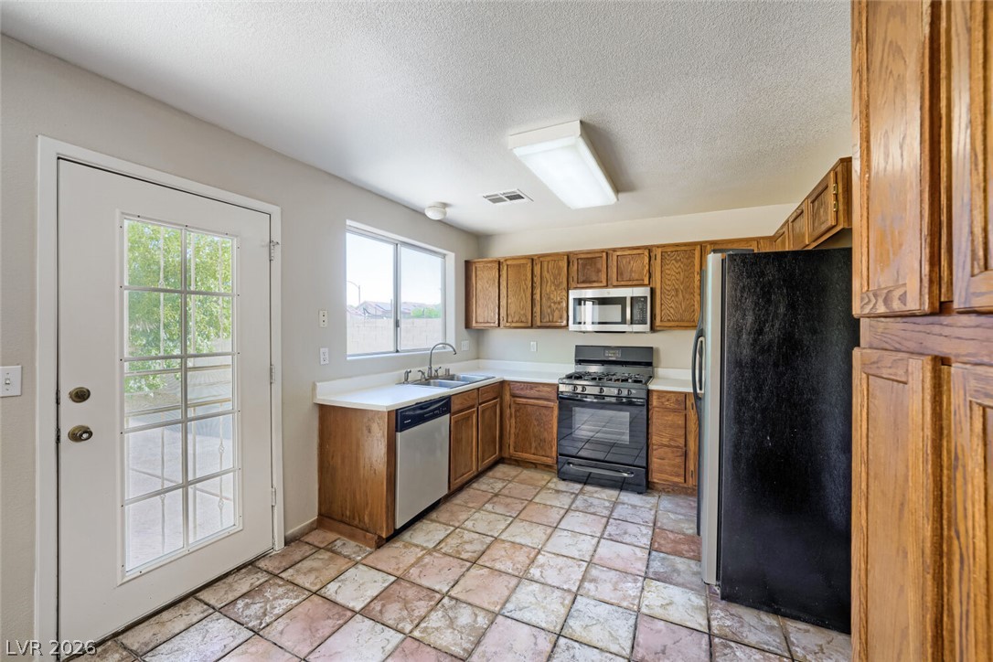 9304 Chilly Pond Avenue Property Photo 6
