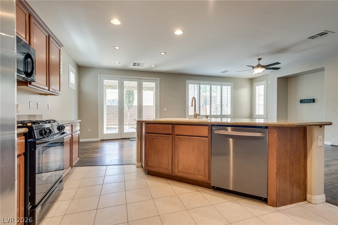 2305 Aragon Canyon Street Property Photo 13
