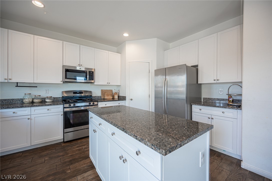 6030 Forest Archer Place Property Photo 8
