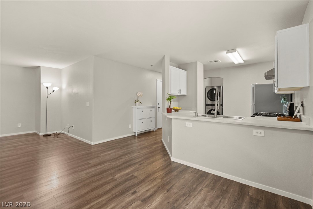 9929 Fragile Fields Street Property Photo 6