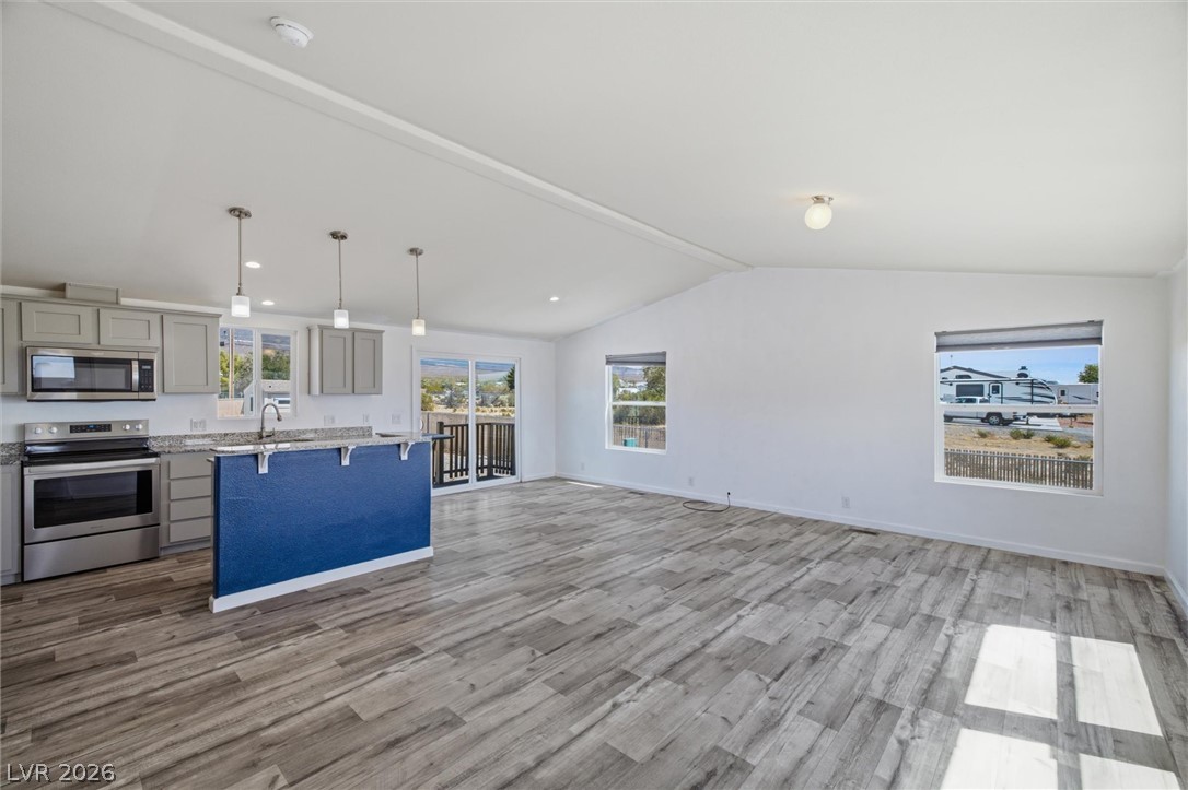 5361 Genoa Avenue Property Photo 4