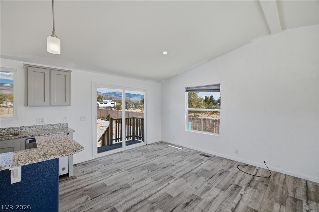 5361 Genoa Avenue Property Photo 8