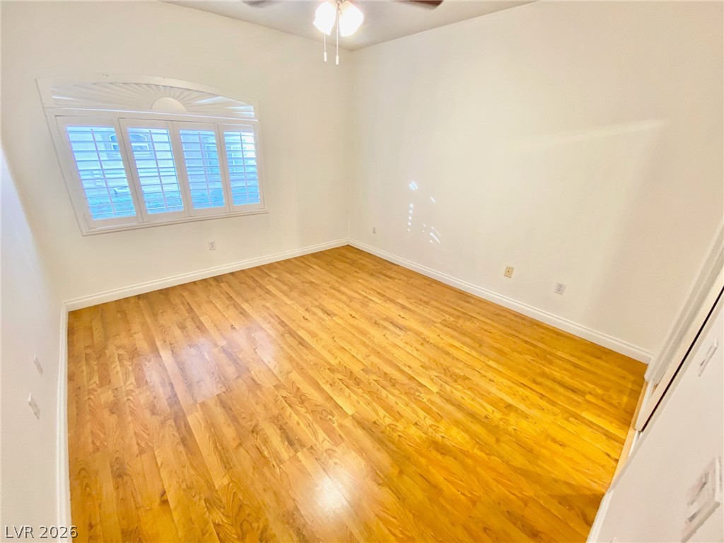 5415 West Harmon Avenue 1037 Property Photo 9