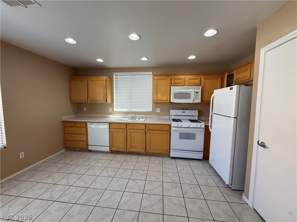 8816 Pine Pitch Drive Property Photo 4
