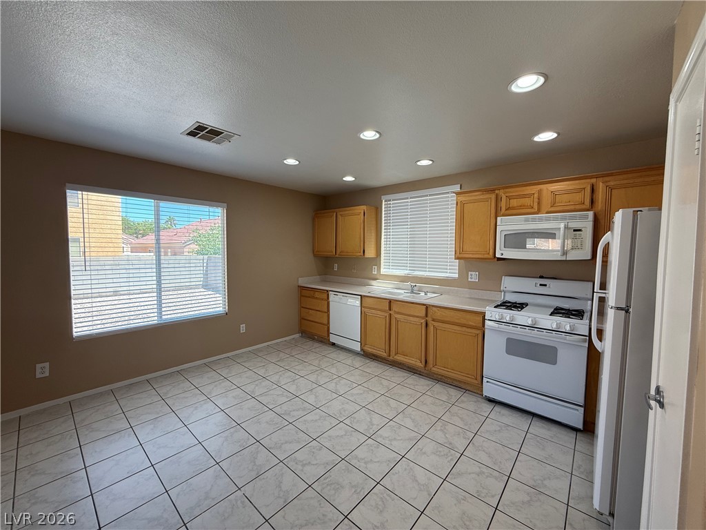 8816 Pine Pitch Drive Property Photo 5