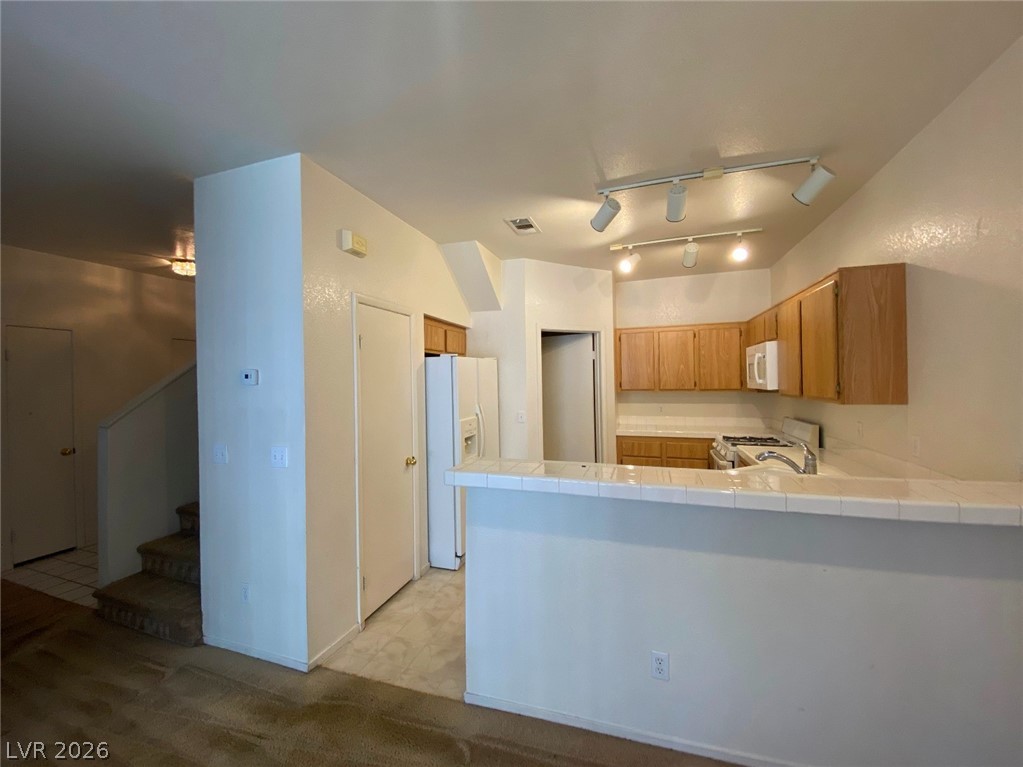 251 South Green Valley Parkway 1012 Property Photo 11