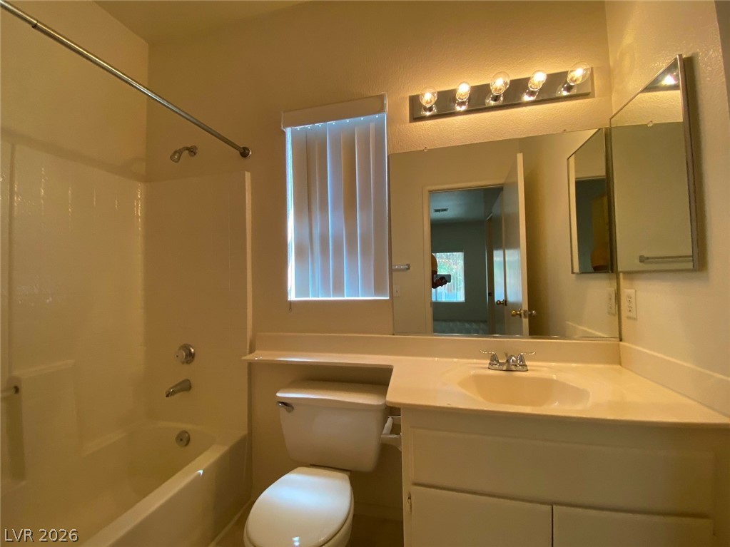 251 South Green Valley Parkway 1012 Property Photo 27