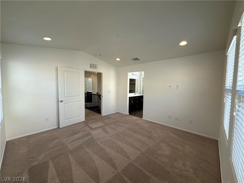 7563 Whitman Colonial Street Property Photo 9