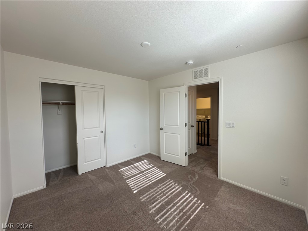 7563 Whitman Colonial Street Property Photo 19