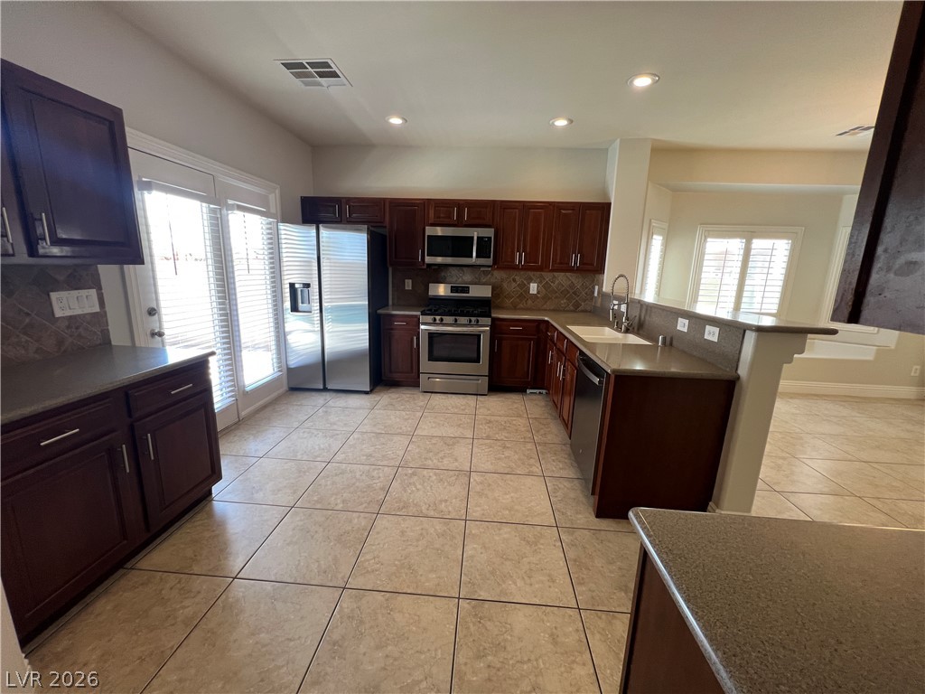 9460 Glendora Valley Street Property Photo 14