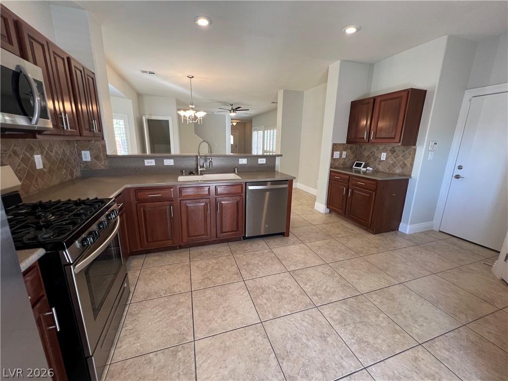 9460 Glendora Valley Street Property Photo 15