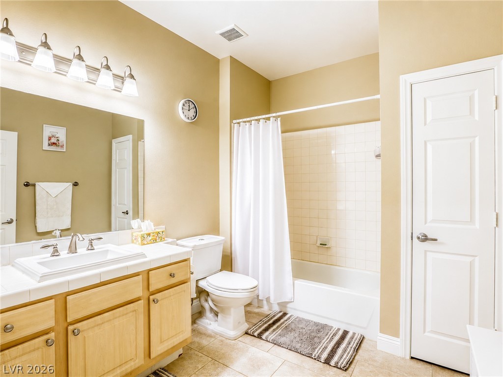 5250 South Rainbow Boulevard 2032 Property Photo 17