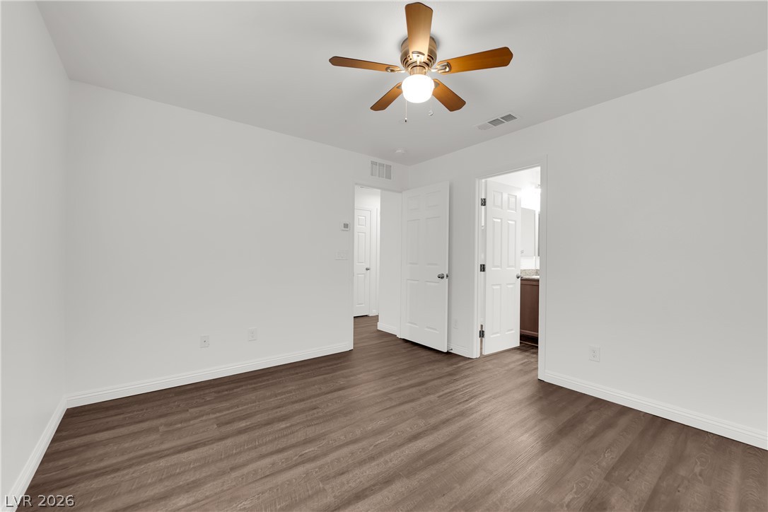 4594 Ingleton Circle Property Photo 5