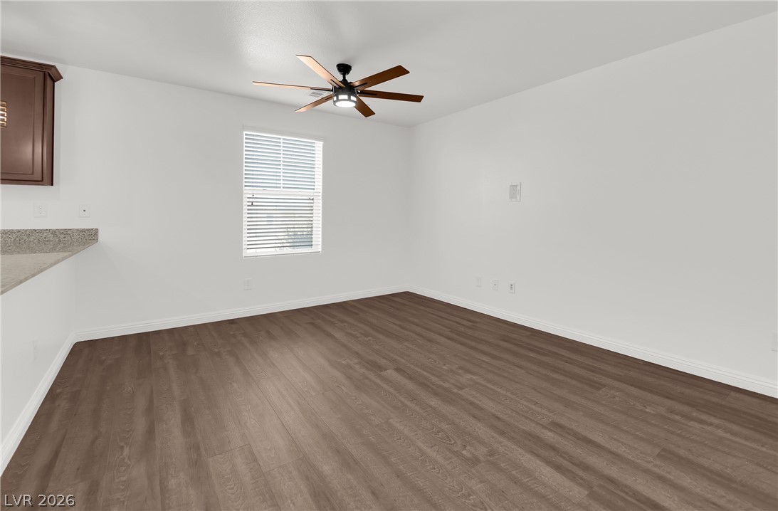 4594 Ingleton Circle Property Photo 9