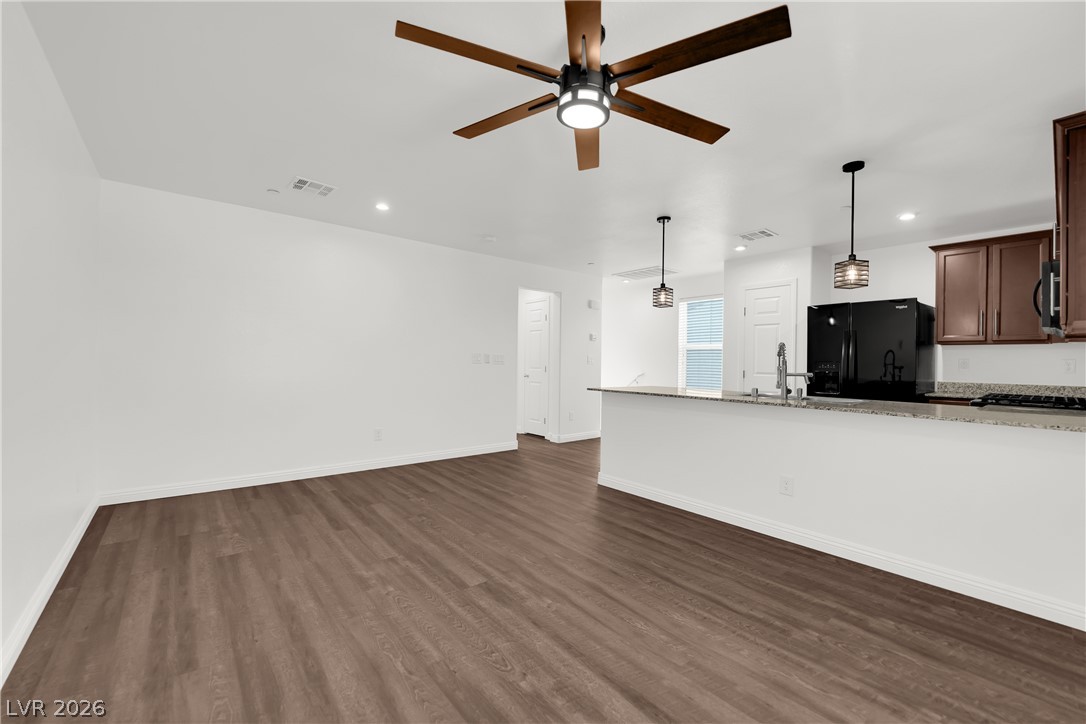 4594 Ingleton Circle Property Photo 20