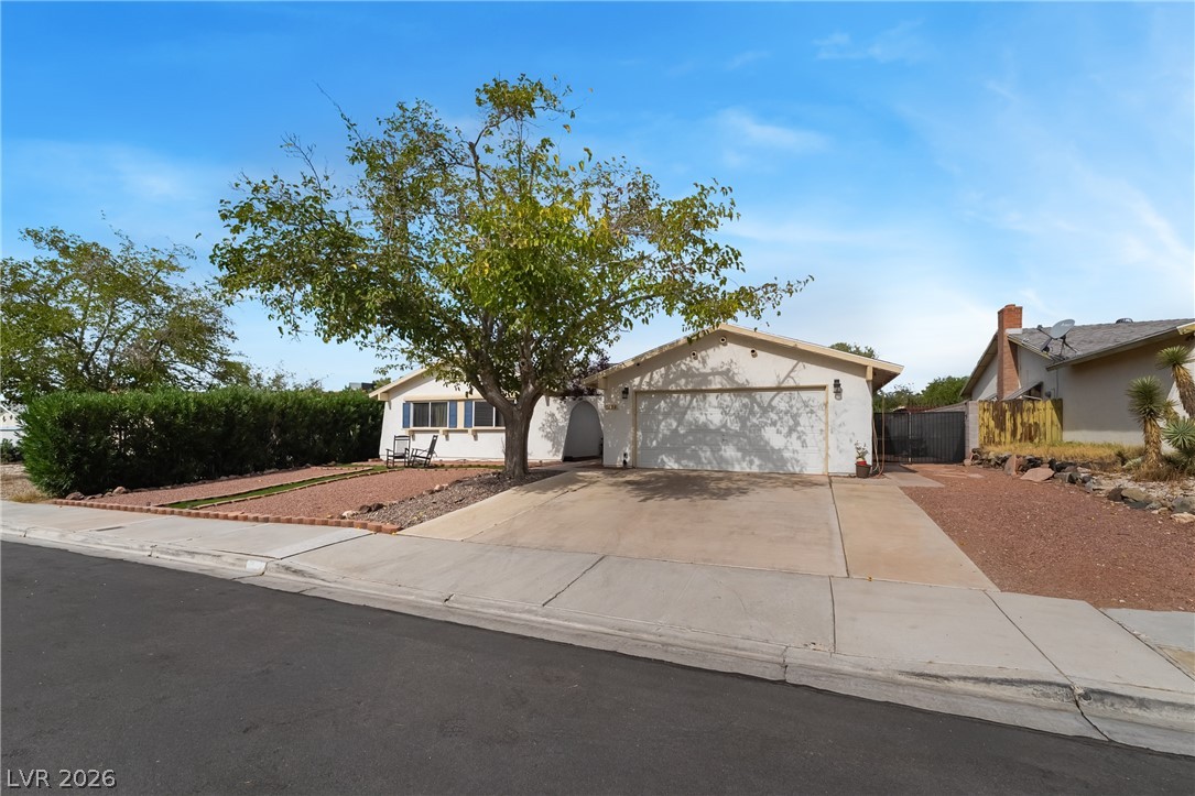 1404 Gloria Lane Property Photo 4