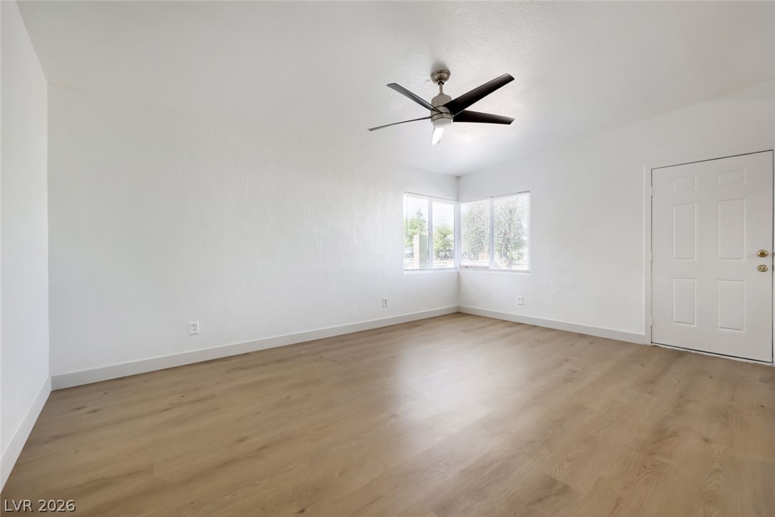 1104 Fay Boulevard Property Photo 6