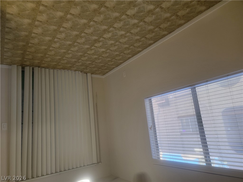 5061 Pioneer Avenue 202 Property Photo 6