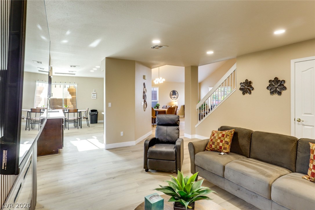 1045 Thornfield Lane Property Photo 15