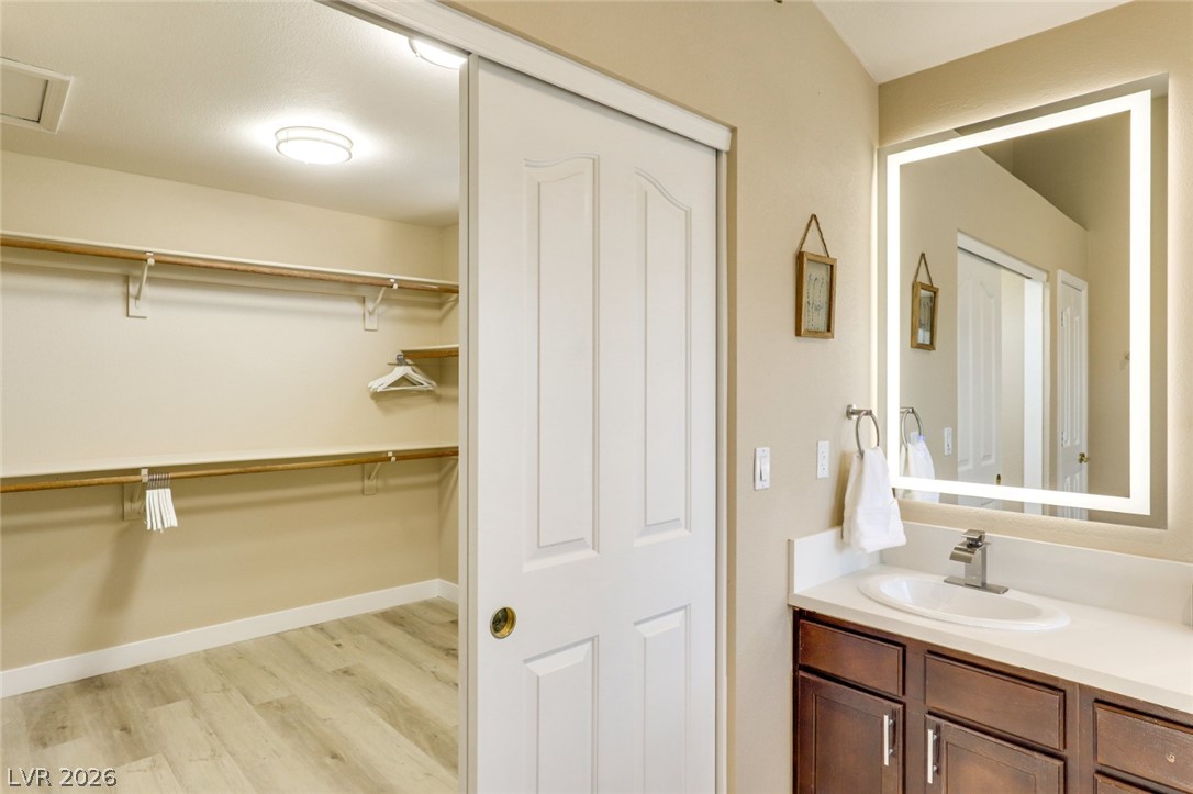 1045 Thornfield Lane Property Photo 25