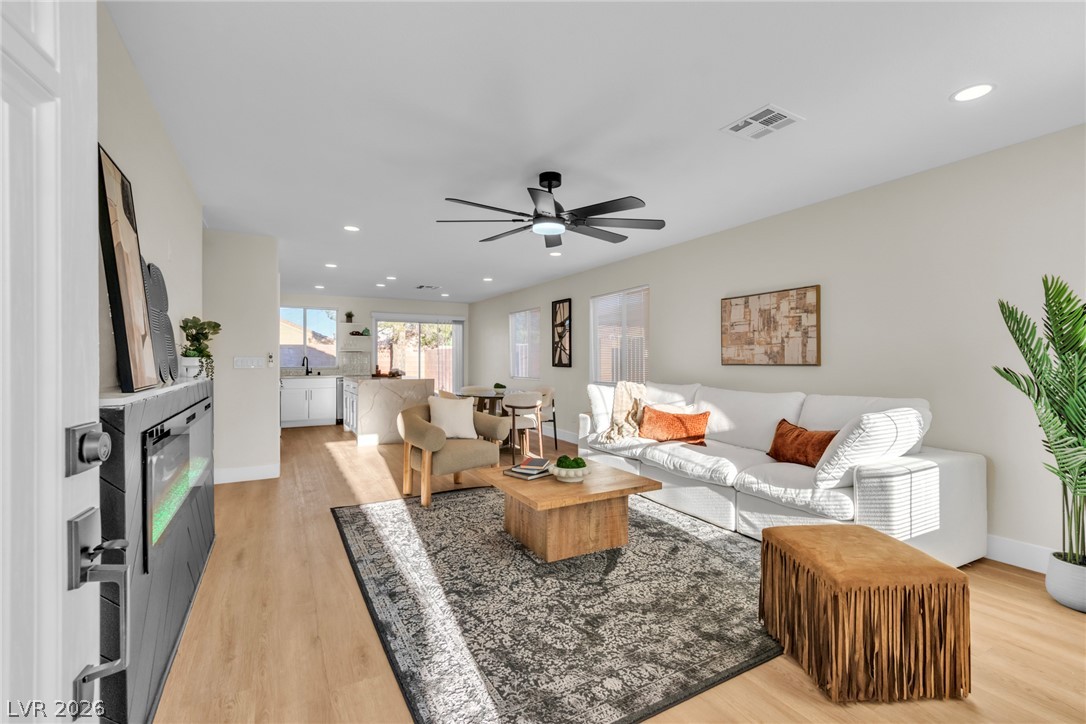 5822 Count Fleet Street Property Photo 1