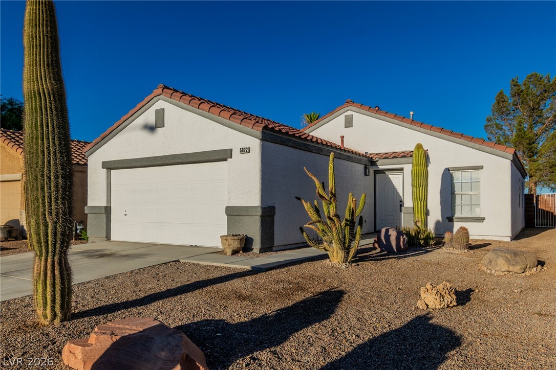 5822 Count Fleet Street Property Photo 2