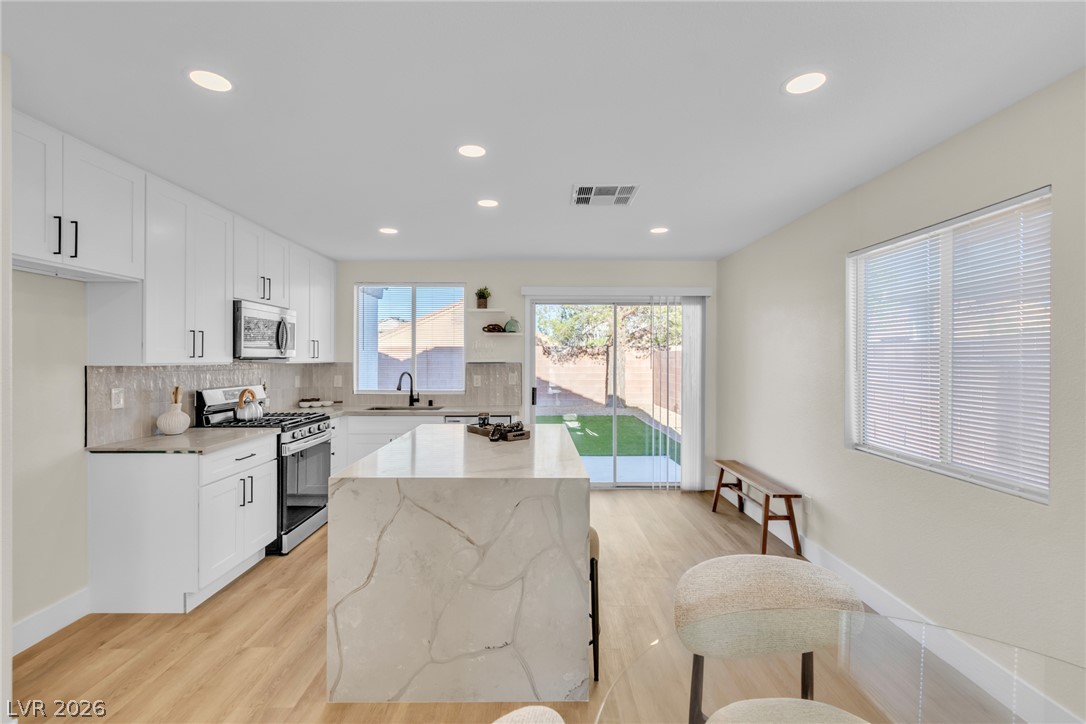 5822 Count Fleet Street Property Photo 5