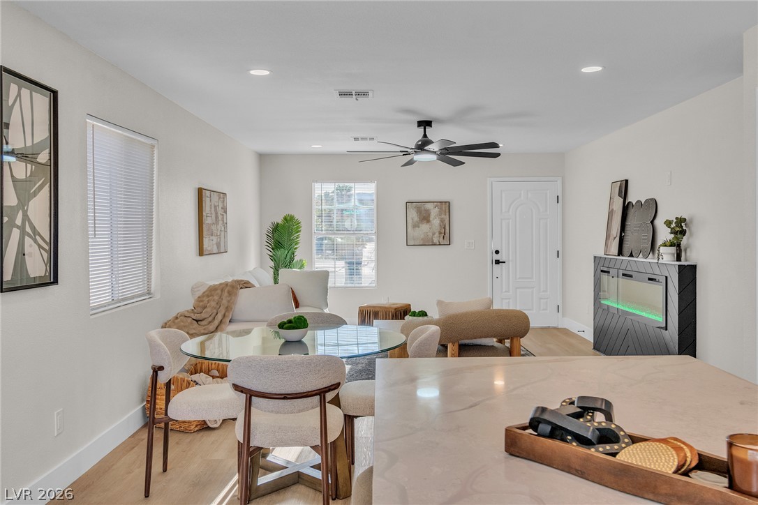 5822 Count Fleet Street Property Photo 7