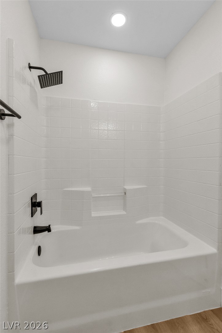 5822 Count Fleet Street Property Photo 26