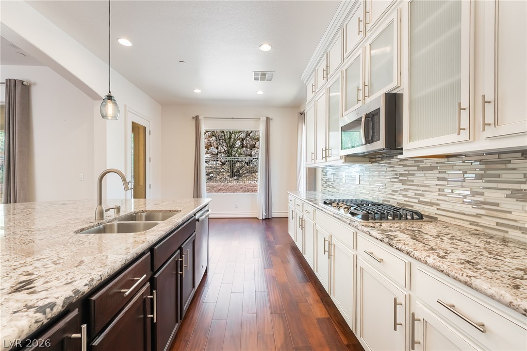 72 Rezzonico Drive Property Photo 24