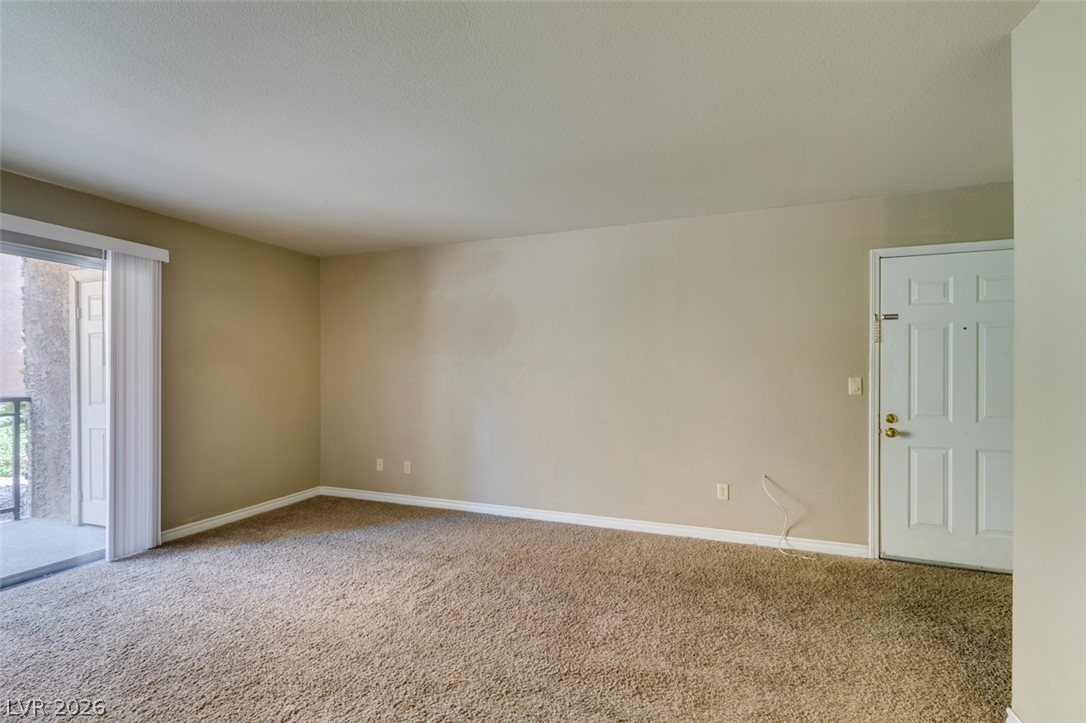 4450 Sandy River Drive 93 Property Photo 9