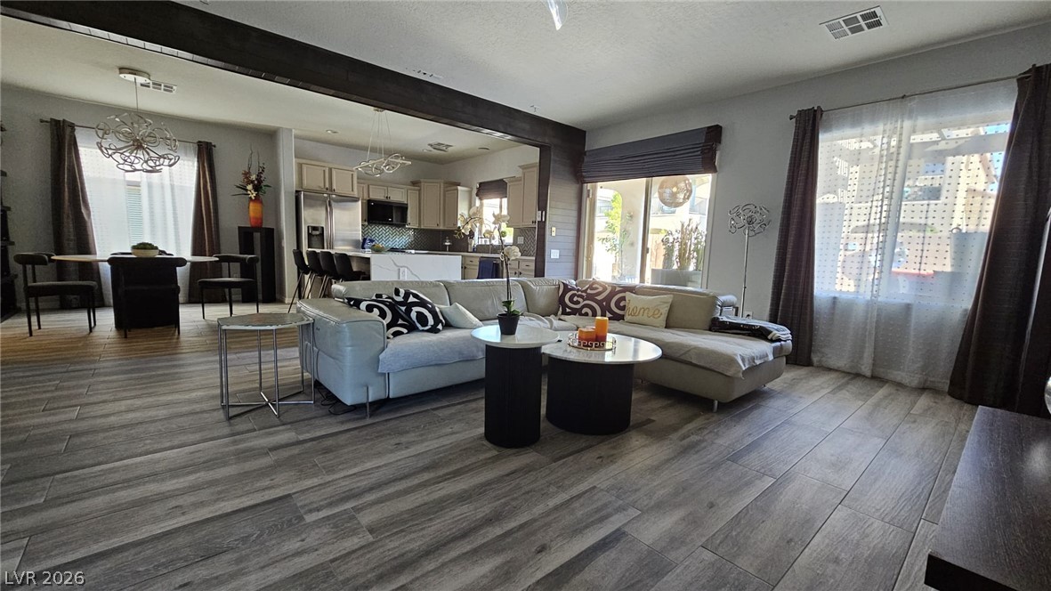 7007 Positano Hill Avenue Property Photo 2