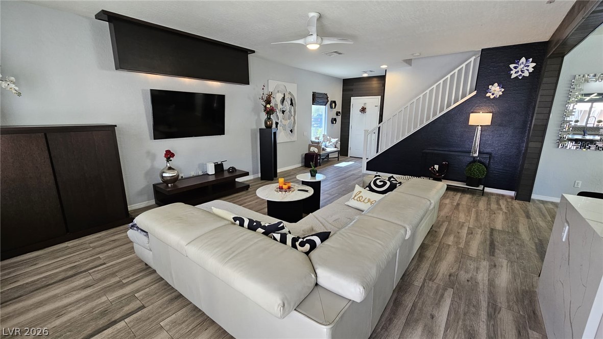 7007 Positano Hill Avenue Property Photo 5