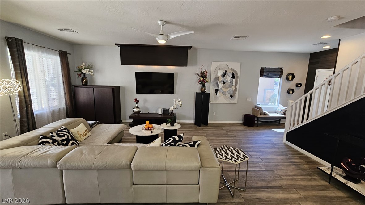 7007 Positano Hill Avenue Property Photo 6