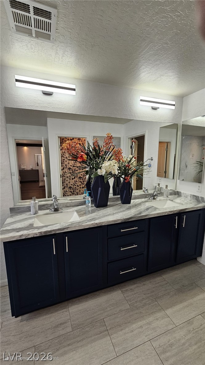 7007 Positano Hill Avenue Property Photo 9