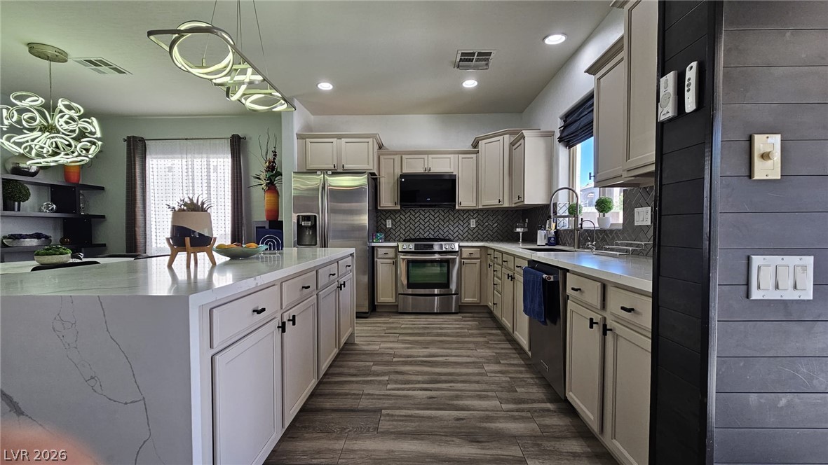 7007 Positano Hill Avenue Property Photo 10