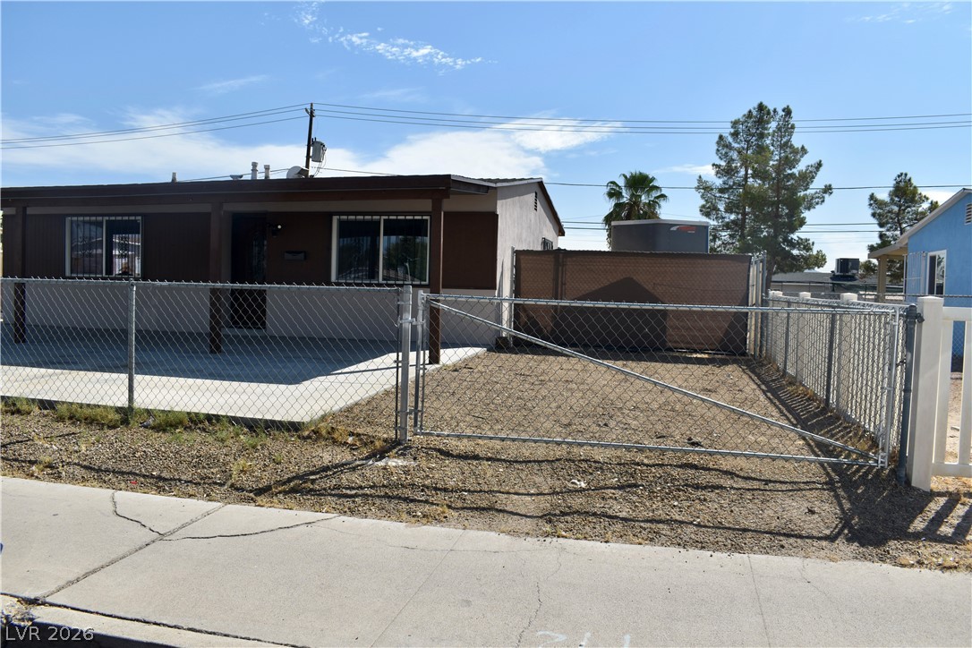 1952 H Street Property Photo 2